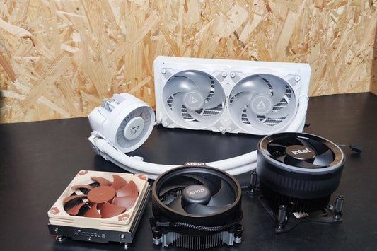 Bild mit verschiedenen Lüftermodellen. Intel/AMD Boxedm. Wasserkühlung und SFF Premium Kühler